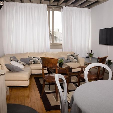 Duplex Dernier Etage Avec Terasse A Deux Pas De La Grand Place Brüksel Dış mekan fotoğraf