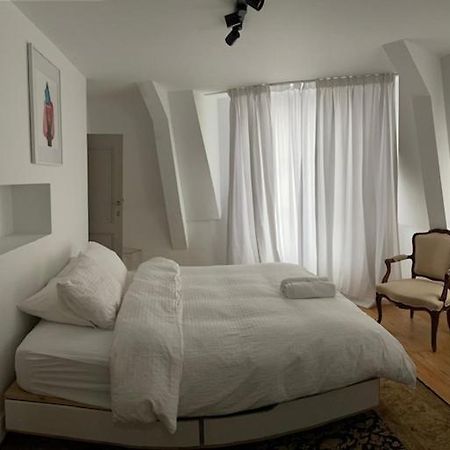 Duplex Dernier Etage Avec Terasse A Deux Pas De La Grand Place Brüksel Dış mekan fotoğraf