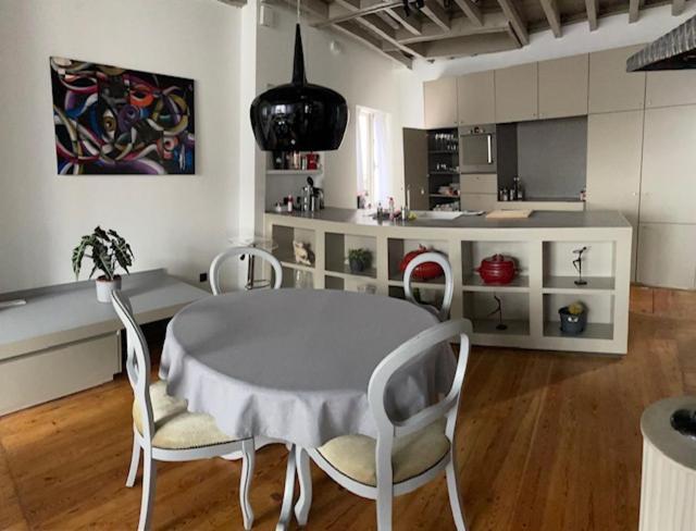 Duplex Dernier Etage Avec Terasse A Deux Pas De La Grand Place Brüksel Dış mekan fotoğraf